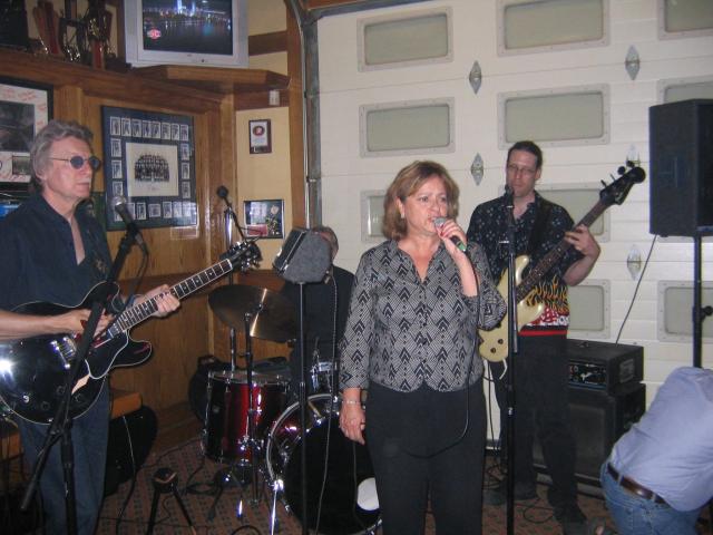 Ronnie and the Corvairs with Barb Jordan1
